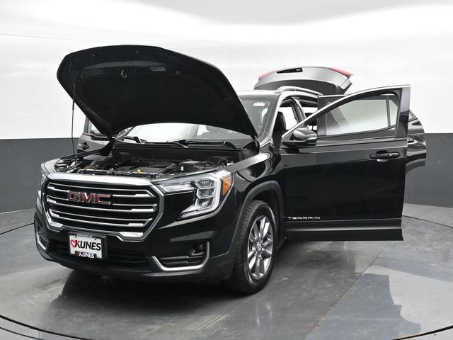 Photo of 2023 Ebony Twilight Metallic GMC Terrain