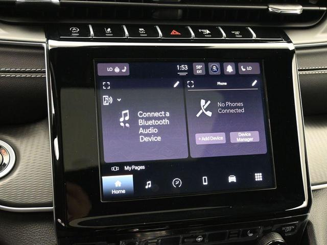 Photo of 2025 Silver Zynith Jeep Grand Cherokee