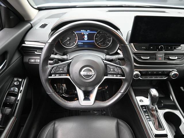 Photo of 2024 Gray Sky Pearl Nissan Altima
