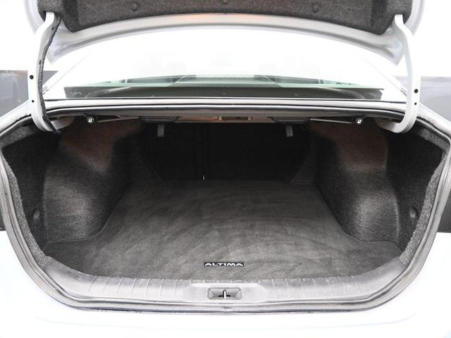 Photo of 2024 Gray Sky Pearl Nissan Altima