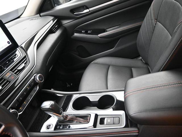 Photo of 2024 Gray Sky Pearl Nissan Altima
