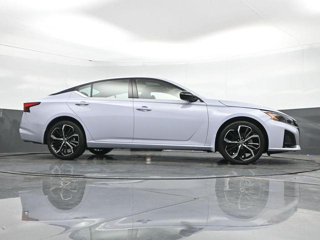 Photo of 2024 Gray Sky Pearl Nissan Altima