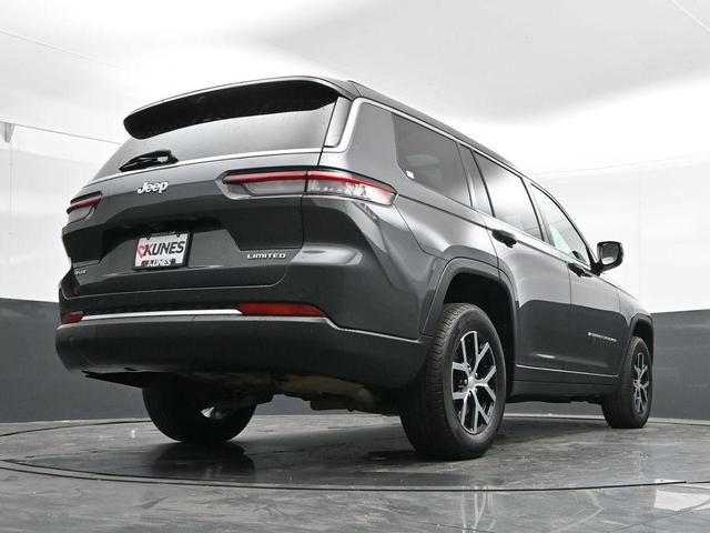 Photo of 2024 Metallic Jeep Grand Cherokee L