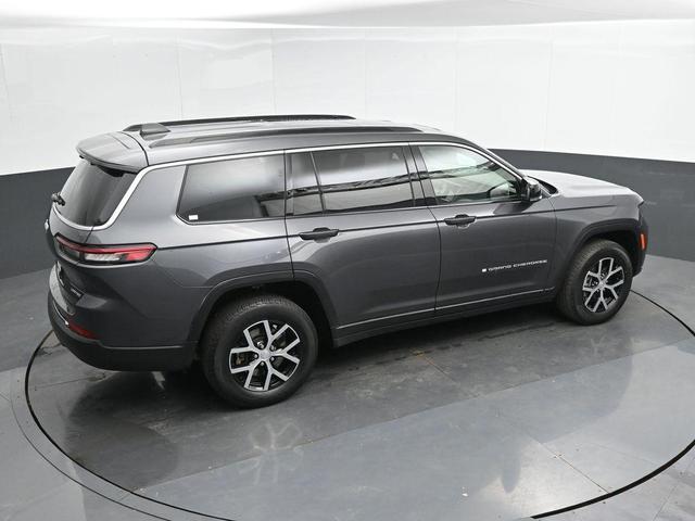 Photo of 2024 Metallic Jeep Grand Cherokee L