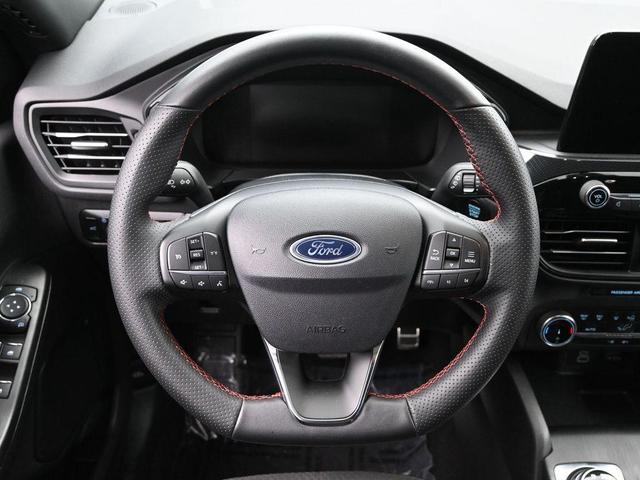 Photo of 2024 Gray Metallic Ford Escape