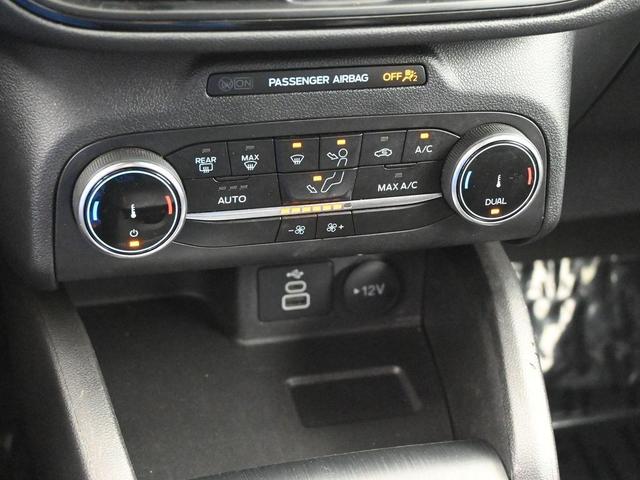 Photo of 2024 Gray Metallic Ford Escape