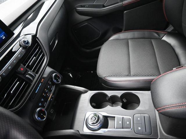 Photo of 2024 Gray Metallic Ford Escape