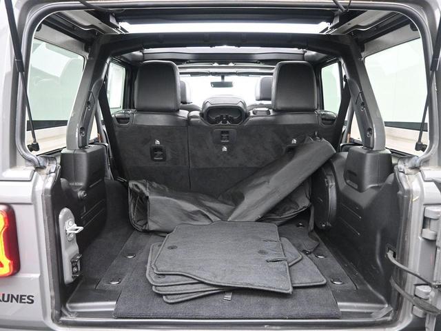 Photo of 2021 Sting Gray Clearcoat Jeep Wrangler Unlimited
