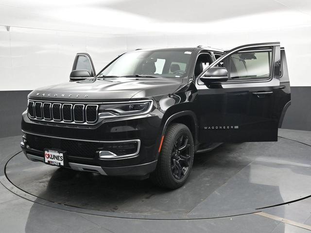 Photo of 2022 Diamond Black Jeep Wagoneer