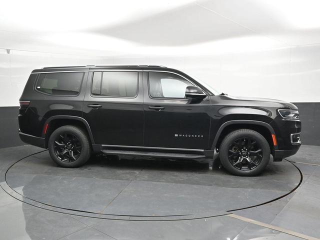 Photo of 2022 Diamond Black Jeep Wagoneer