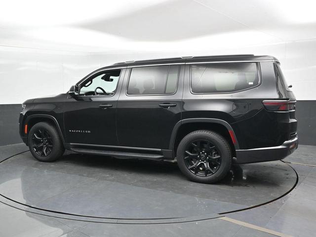 Photo of 2022 Diamond Black Jeep Wagoneer