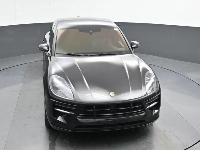 Photo of 2021 Black Porsche Macan
