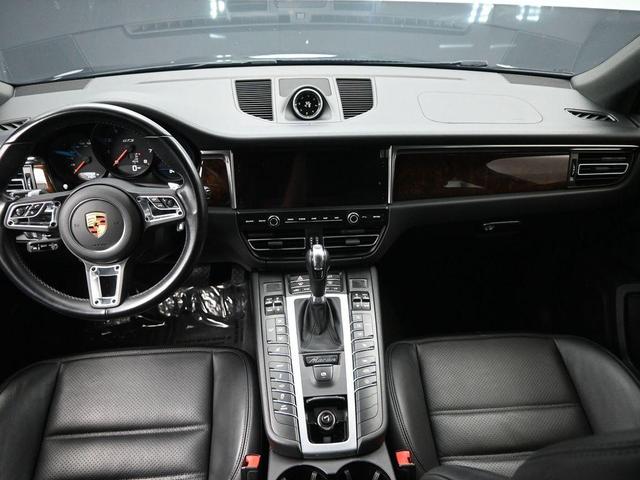 Photo of 2021 Black Porsche Macan