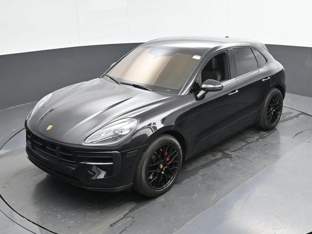 Photo of 2021 Black Porsche Macan