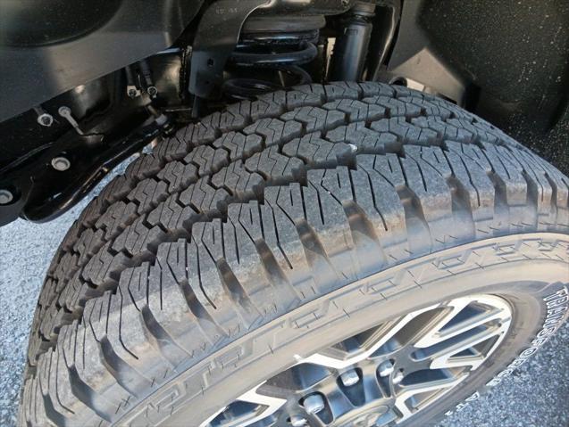 Photo of 2025 Diamond Black Crystal Pearlcoat RAM 2500