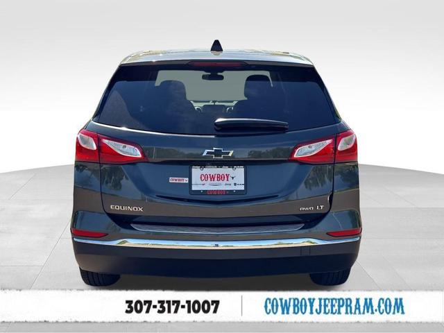 Photo of 2018 Nightfall Gray Metallic Chevrolet Equinox