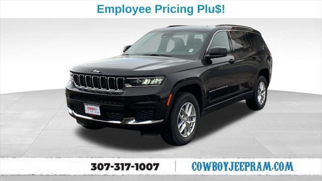 Photo of 2025 Diamond Black Crystal Pearlcoat Jeep Grand Cherokee L