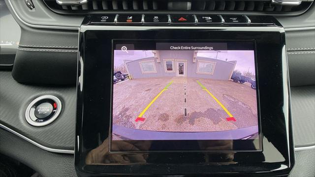 Photo of 2025 Diamond Black Crystal Pearlcoat Jeep Grand Cherokee L