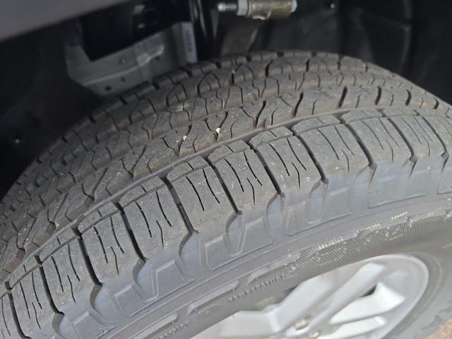 Photo of 2025 Silver Zynith Jeep Grand Cherokee