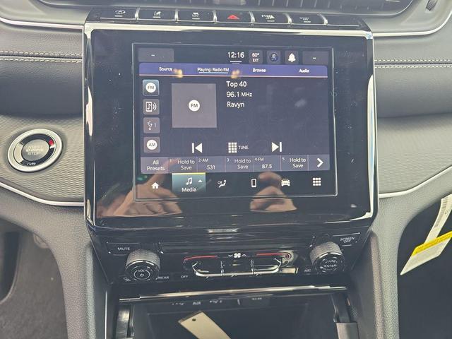 Photo of 2025 Silver Zynith Jeep Grand Cherokee