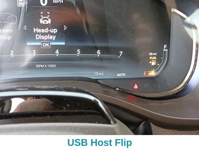 Photo of 2026 Diamond Black Crystal Pearlcoat RAM 1500