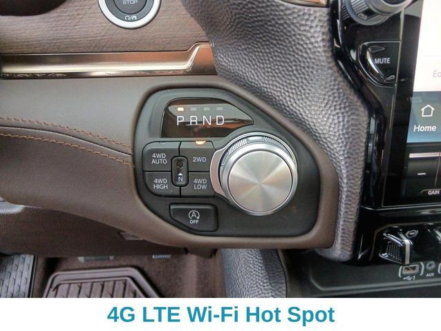 Photo of 2026 Diamond Black Crystal Pearlcoat RAM 1500