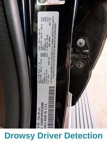 Photo of 2026 Diamond Black Crystal Pearlcoat RAM 1500