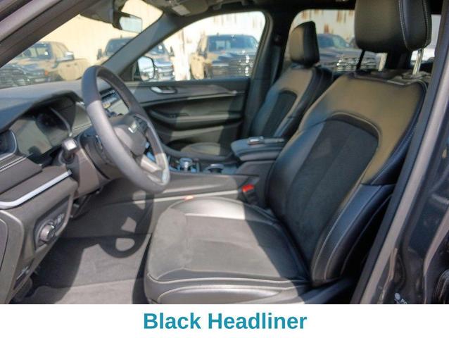 Photo of 2025 Baltic Gray Metallic Clearcoat Jeep Grand Cherokee