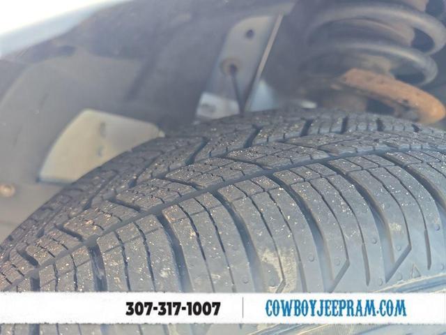 Photo of 2013 Crystal Blue Pearlcoat Dodge Avenger
