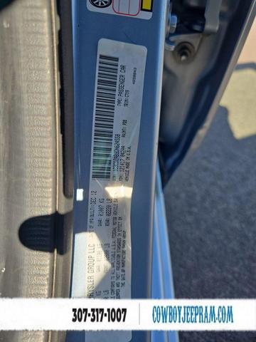 Photo of 2013 Crystal Blue Pearlcoat Dodge Avenger