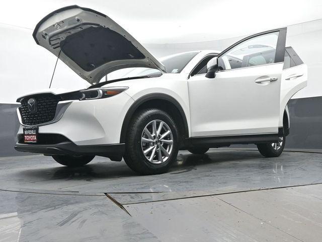 Photo of 2023 Rhodium White Metallic Mazda CX-5