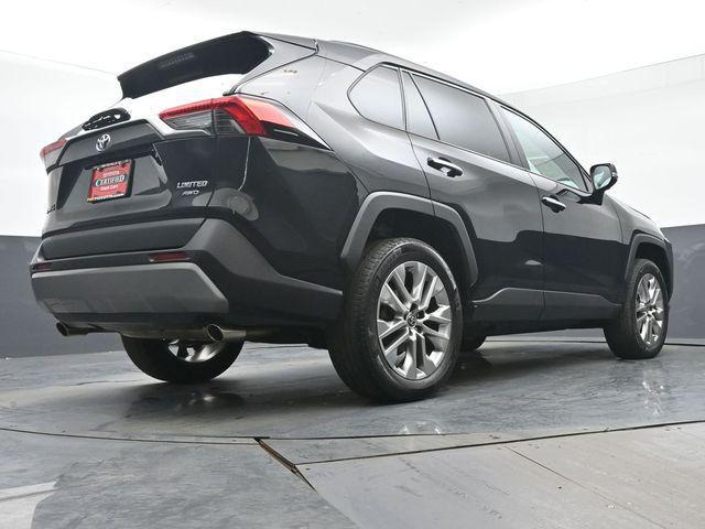 Photo of 2022 Midnight Black Metallic Toyota RAV4