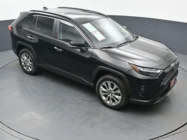 Photo of 2022 Midnight Black Metallic Toyota RAV4