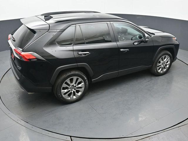 Photo of 2022 Midnight Black Metallic Toyota RAV4