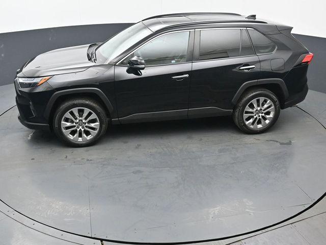 Photo of 2022 Midnight Black Metallic Toyota RAV4