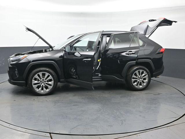 Photo of 2022 Midnight Black Metallic Toyota RAV4