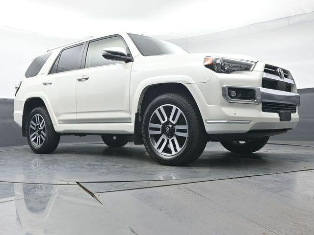 Photo of 2022 Blizzard Pearl Toyota 4Runner