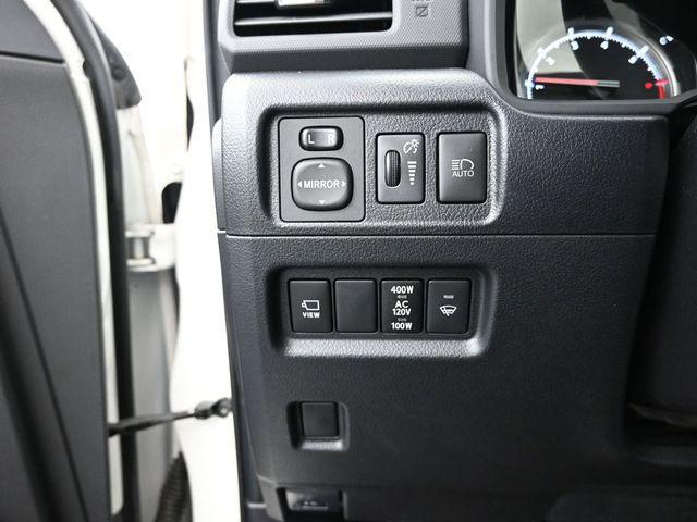 Photo of 2022 Blizzard Pearl Toyota 4Runner