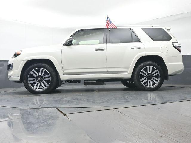 Photo of 2022 Blizzard Pearl Toyota 4Runner