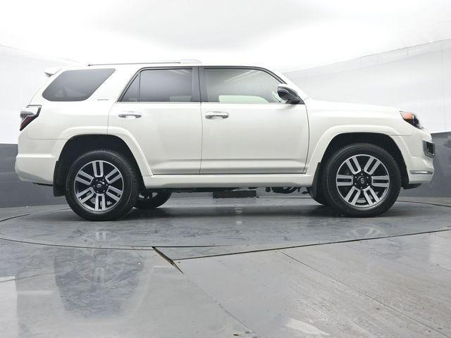 Photo of 2022 Blizzard Pearl Toyota 4Runner