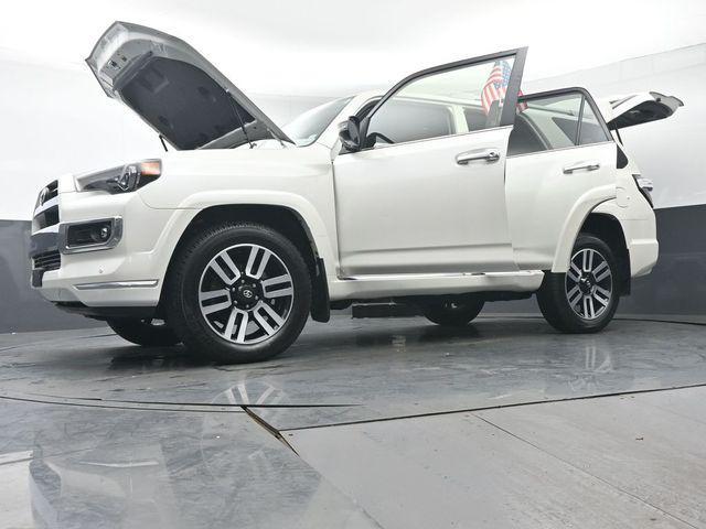 Photo of 2022 Blizzard Pearl Toyota 4Runner