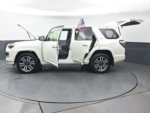 Photo of 2022 Blizzard Pearl Toyota 4Runner