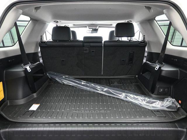 Photo of 2022 Blizzard Pearl Toyota 4Runner