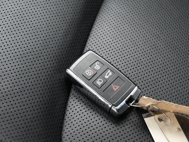Photo of 2021 Borealis Black Land Rover Range Rover