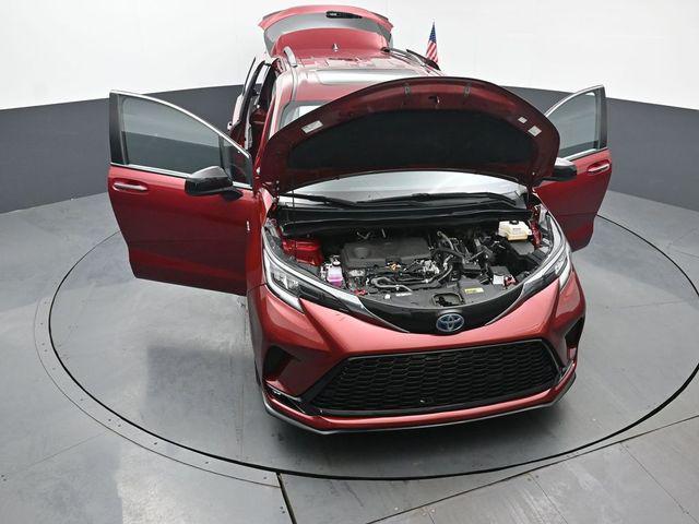 Photo of 2021 Ruby Flare Pearl Toyota Sienna