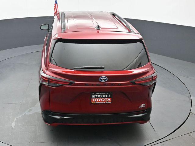Photo of 2021 Ruby Flare Pearl Toyota Sienna