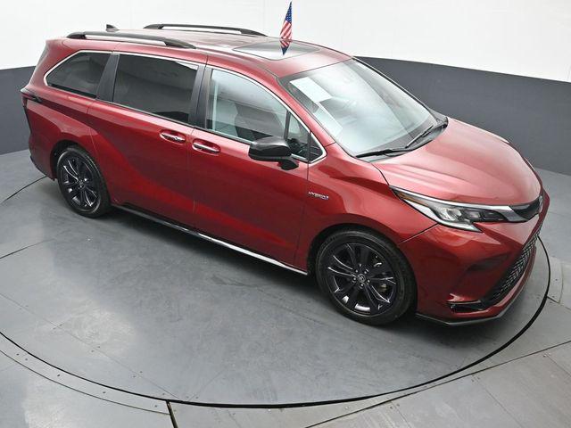 Photo of 2021 Ruby Flare Pearl Toyota Sienna
