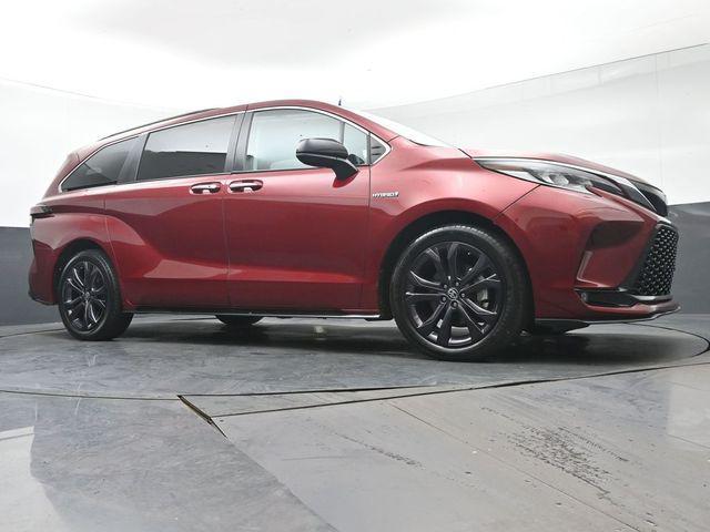 Photo of 2021 Ruby Flare Pearl Toyota Sienna