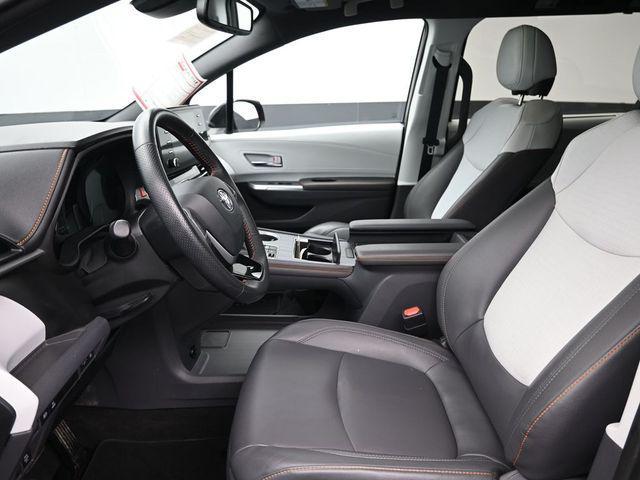 Photo of 2021 Ruby Flare Pearl Toyota Sienna
