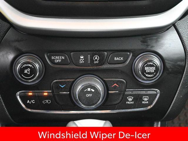 Photo of 2017 Hydro Blue Pearlcoat Jeep Cherokee